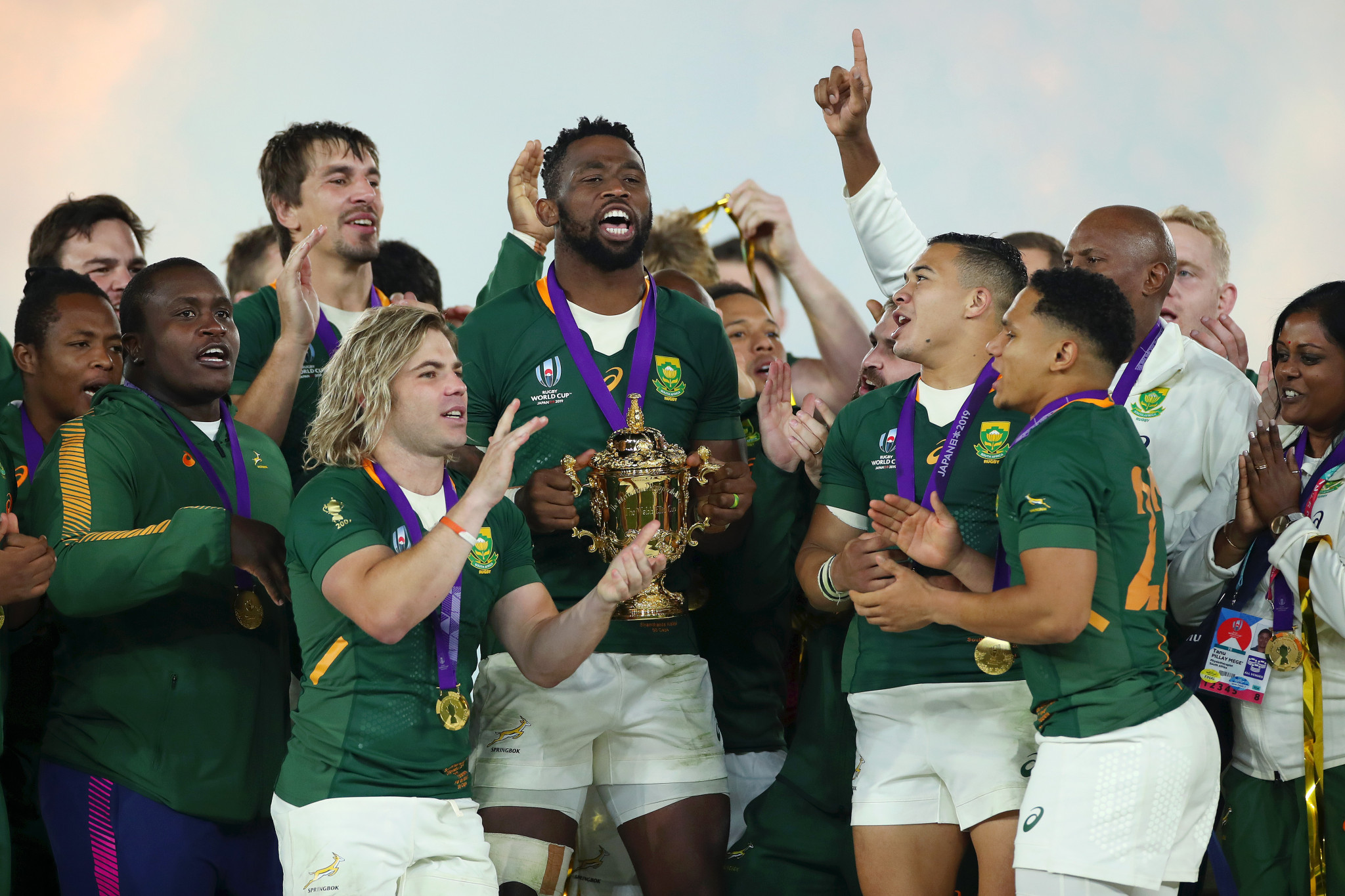 South Africa captain Siya Kolisi lifted his country's third Rugby World Cup trophy ©Getty Images