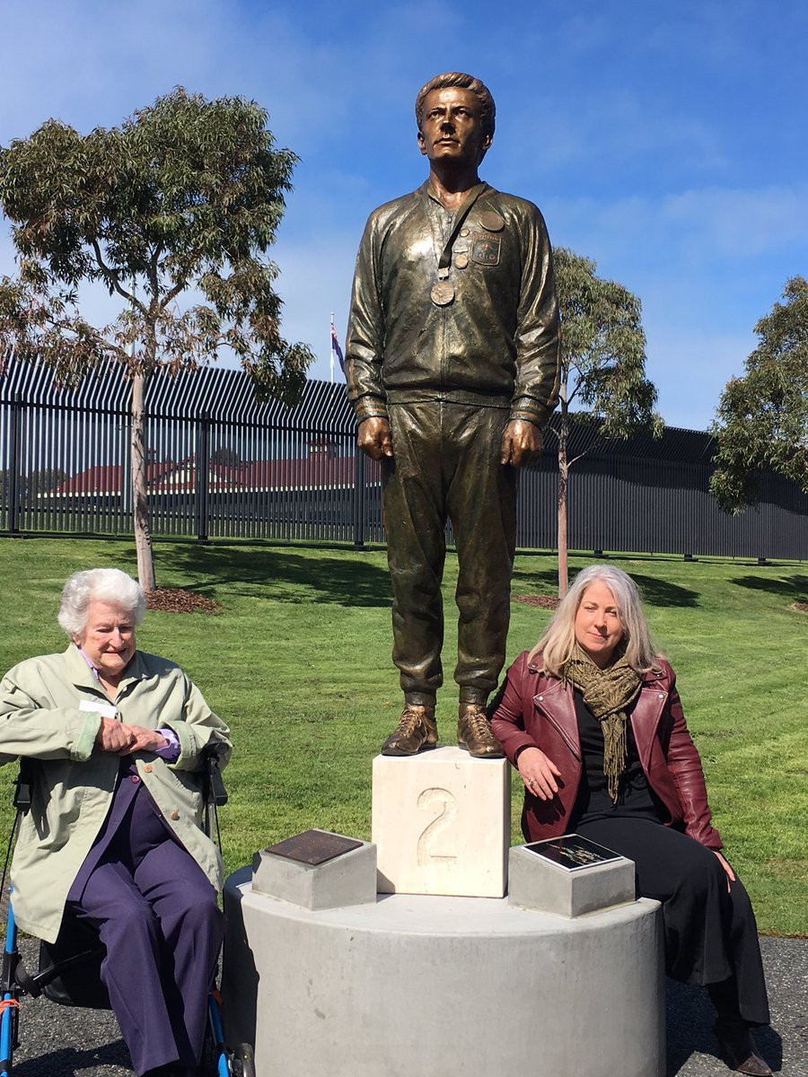 Members of Peter Norman's family, including his mother Thelma and daughter Janita, attended the official unveiling of the statue outside Lakeside Stadium in Melbourne ©Twitter