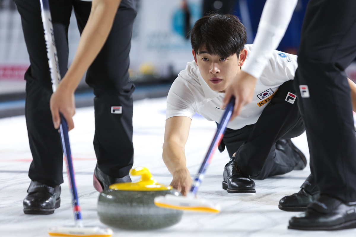 South Korea secured top spot in the men's round-robin standings ©WCF/Tom Rowland