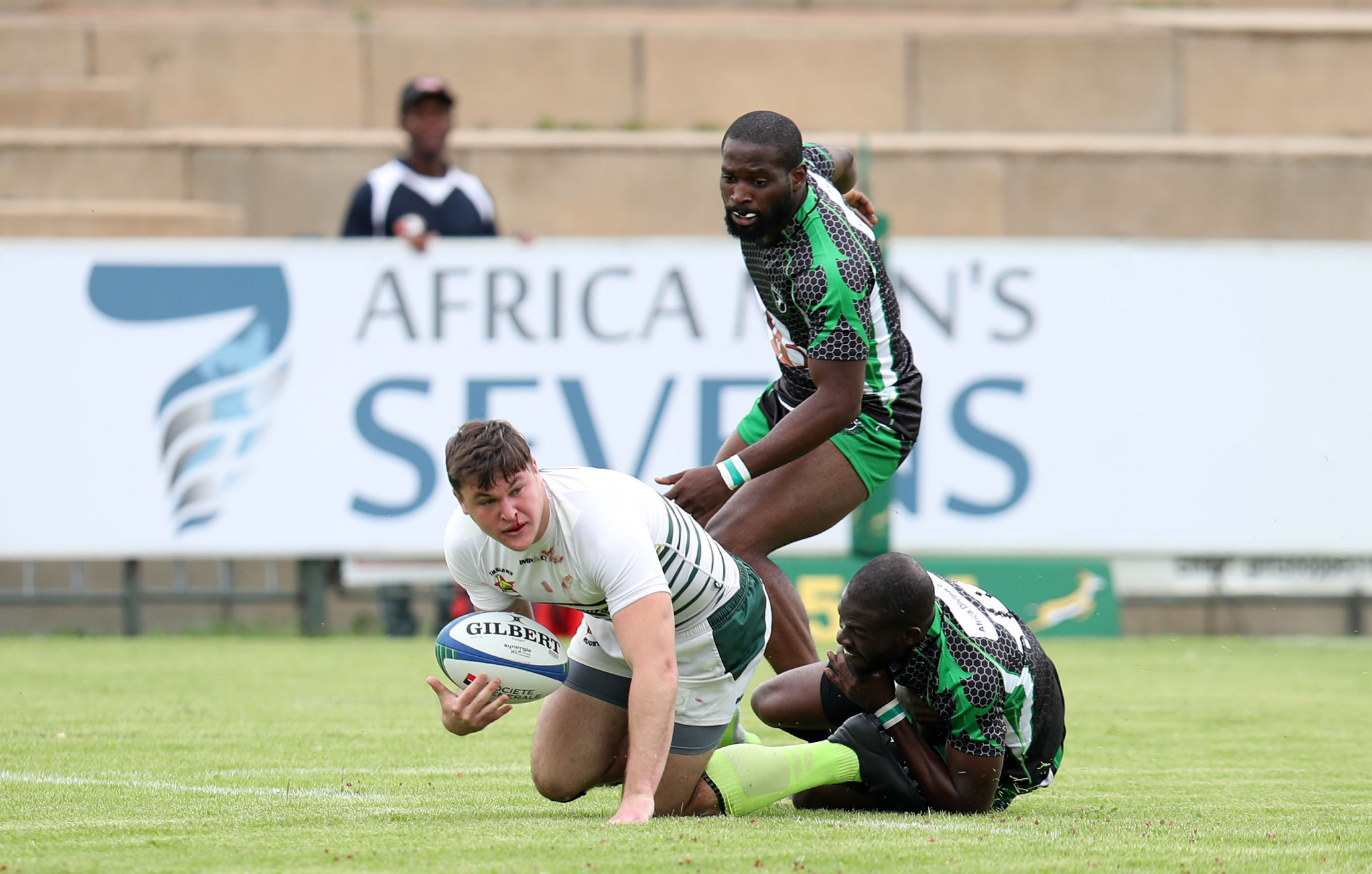Kenya and Zimbabwe unstoppable on day one of Rugby Africa Men's Sevens Tokyo 2020 qualifier