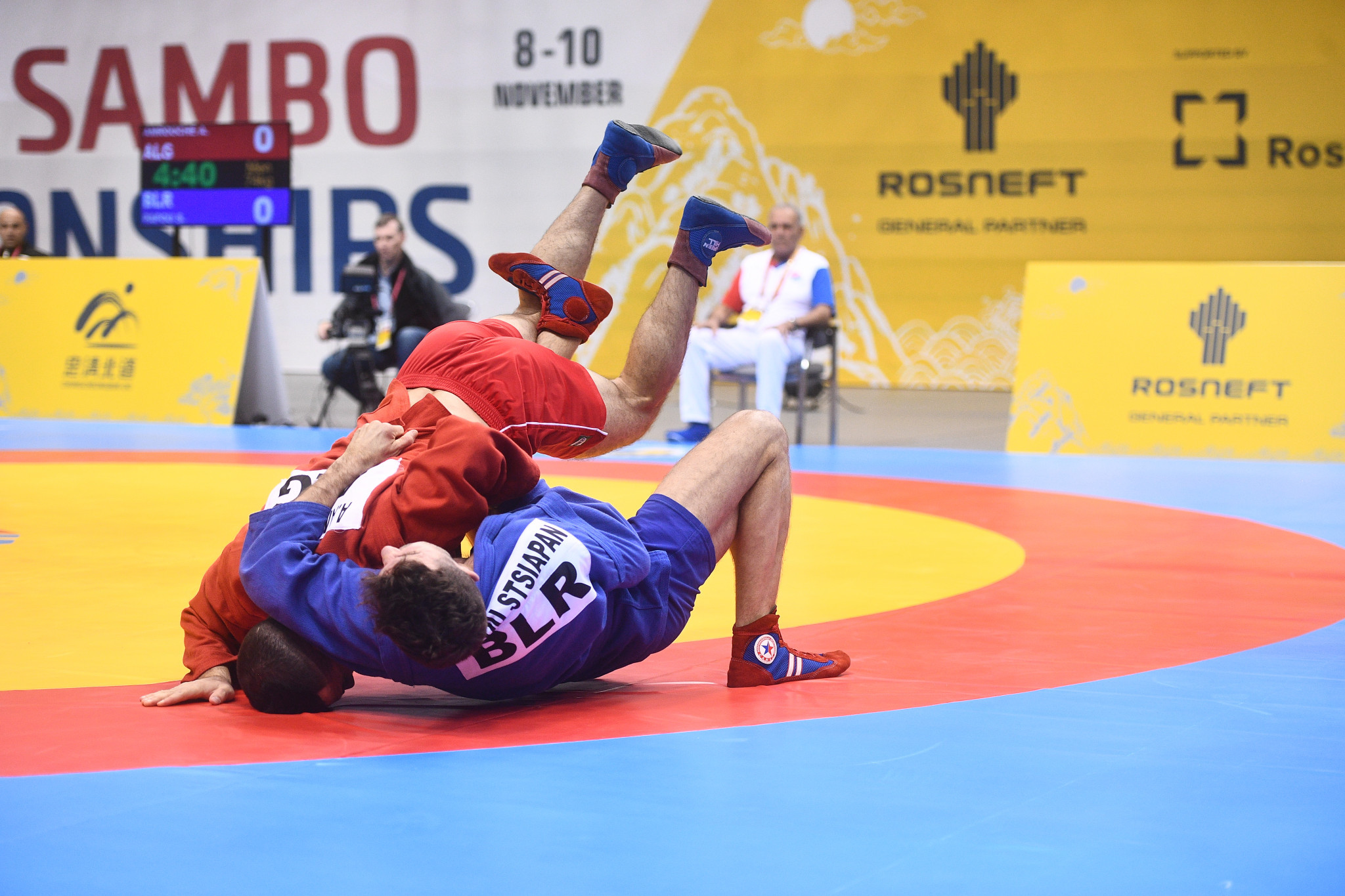 The men's sambo events have brought fierce competition on the sambo mats ©FIAS 