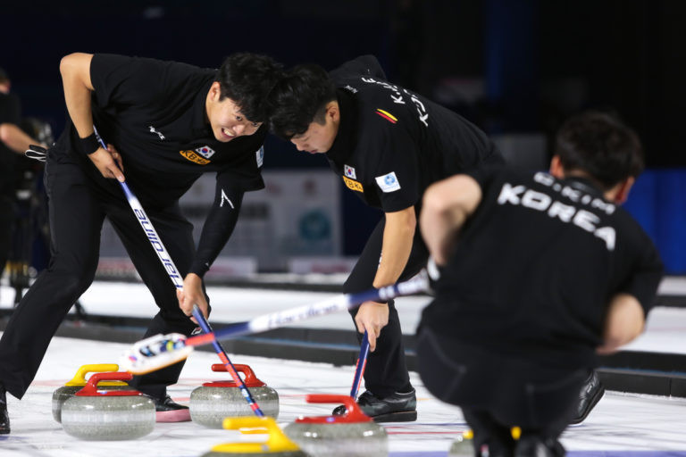 South Korea dethroned defending men's champions Japan ©WCF