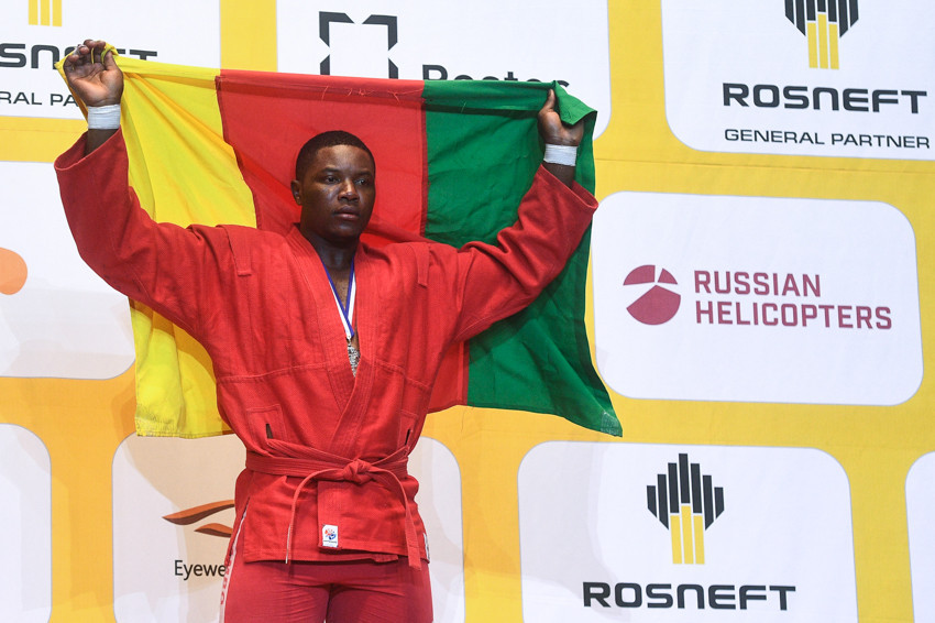 Maxwel Djantou Nana hopes to be an ambassador for African sambo after winning silver for Cameroon in the combat over-100kg World Championship final ©FIAS 