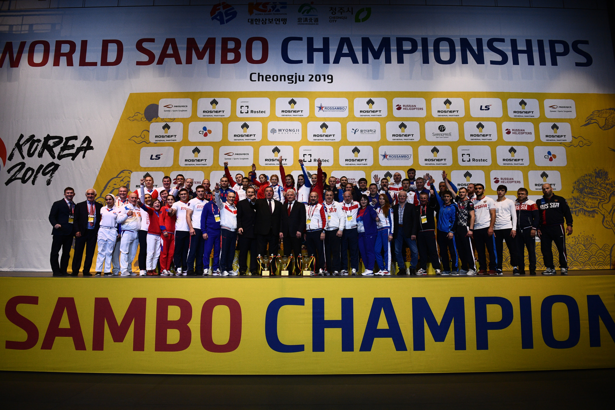 Russia surge to 20 golds to sweep team honours at World Sambo Championships