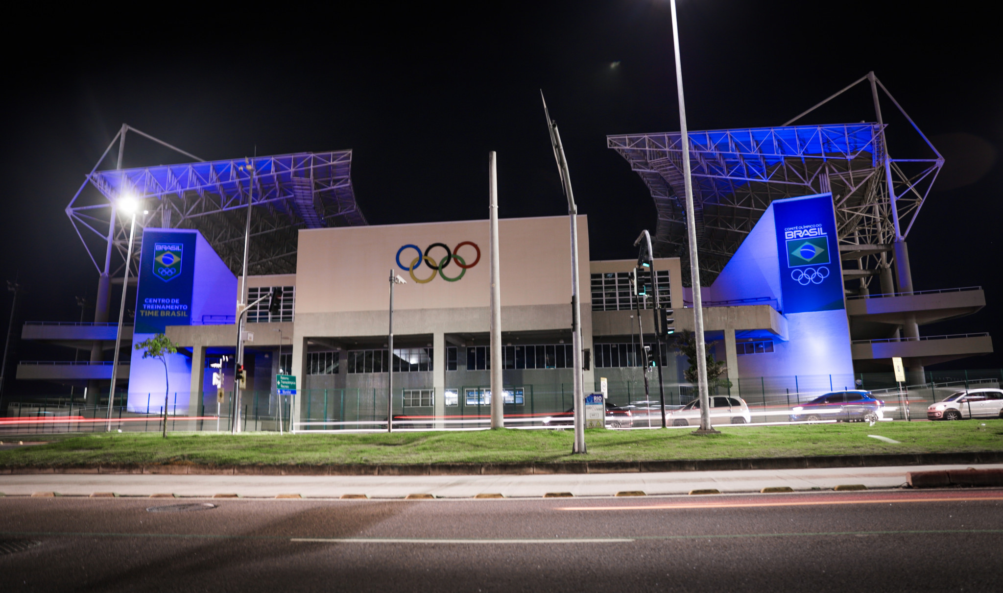 The Team Brazil Training Centre in Rio de Janeiro was illuminated in pink and blue ©COB