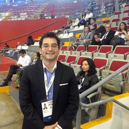 Renzo Manyari, President of the Peruvian Weightlifting Federation, oversaw the event ©ITG