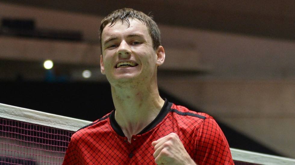 England's Daniel Bethell overcame Indian rival Pramod Bhagat to win the men's standing lower three title ©BWF