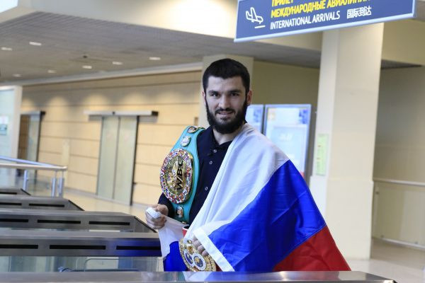 World champion Artur Beterbiev has praised the level of competition on show at the recently-held Russian Boxing Championship in Samara ©RBF