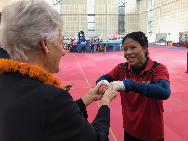 It was amazing to see boxer Mary Kom training with future stars ©CGF
