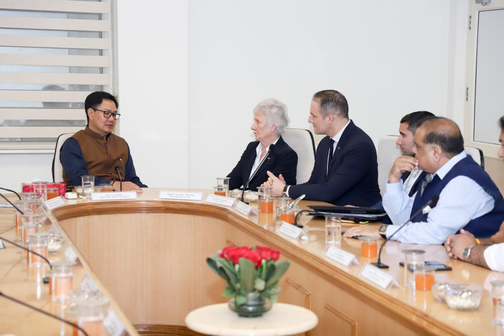 India's Sports Minister Kiren Rijiju emphasised to CGF President Dame Louise Martin how important shooting was to the country and expressed their disappointment it was not on the programme at Birmingham 2022 ©CGF