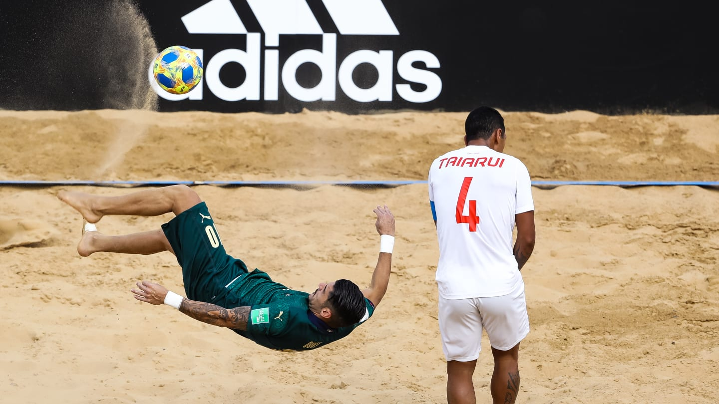 Italy began their FIFA Beach Soccer World Cup campaign with an impressive win over Tahiti in Paraguay ©FIFA