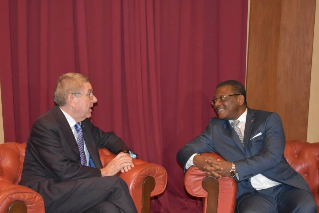 Thomas Bach met Cameroon’s Prime Minister Joseph Ngute during his visit to Yaoundé ©CNOSC