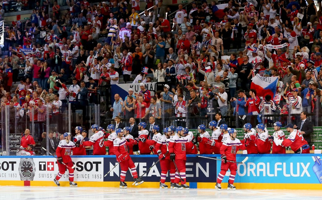 The Czech Republic picked up their second straight win with a thumping 4-0 success over Austria in front of a raucous home crowd