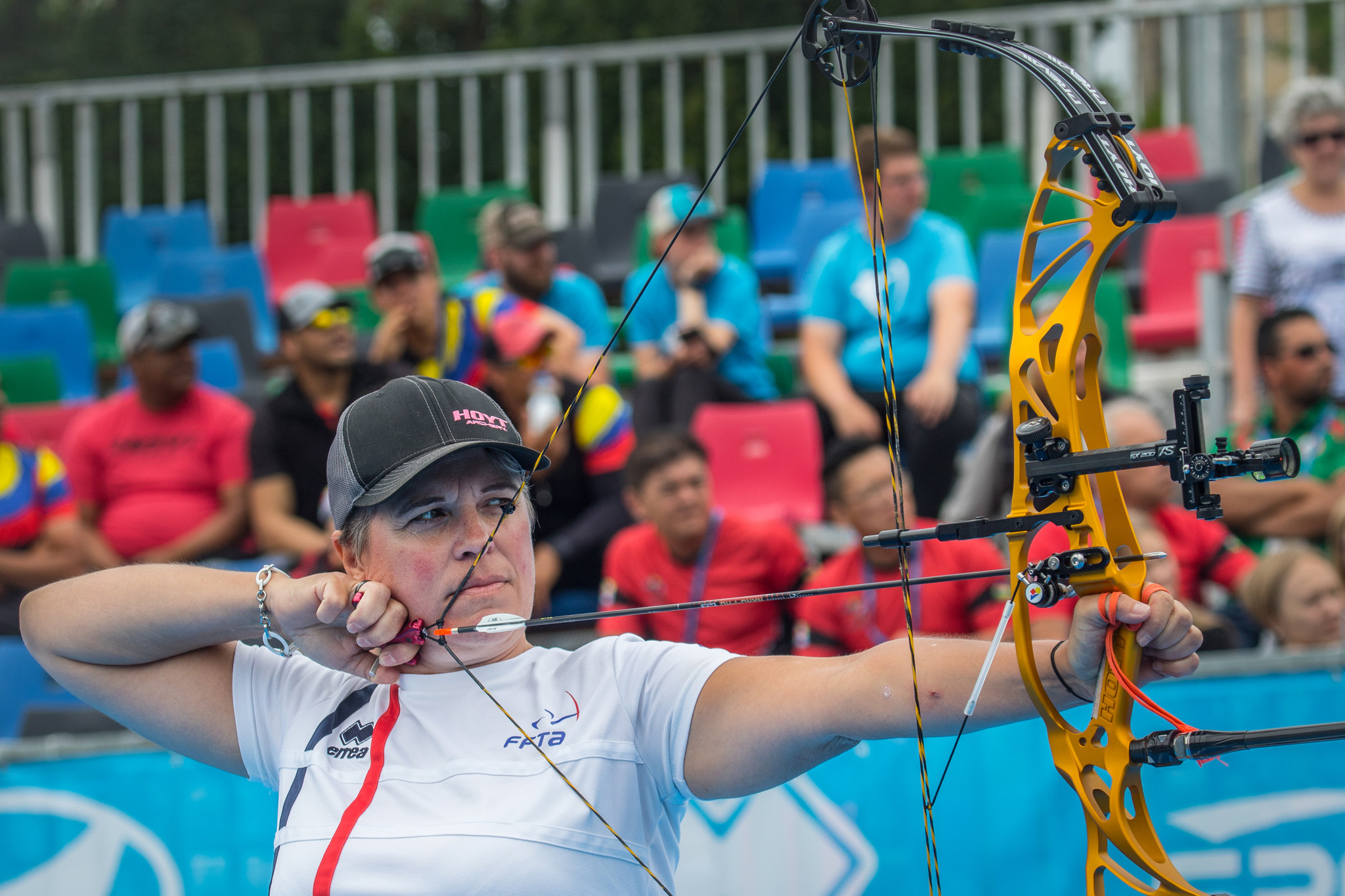 Dodemont and Schloesser win compound titles at World Archery Indoor Series in Luxembourg