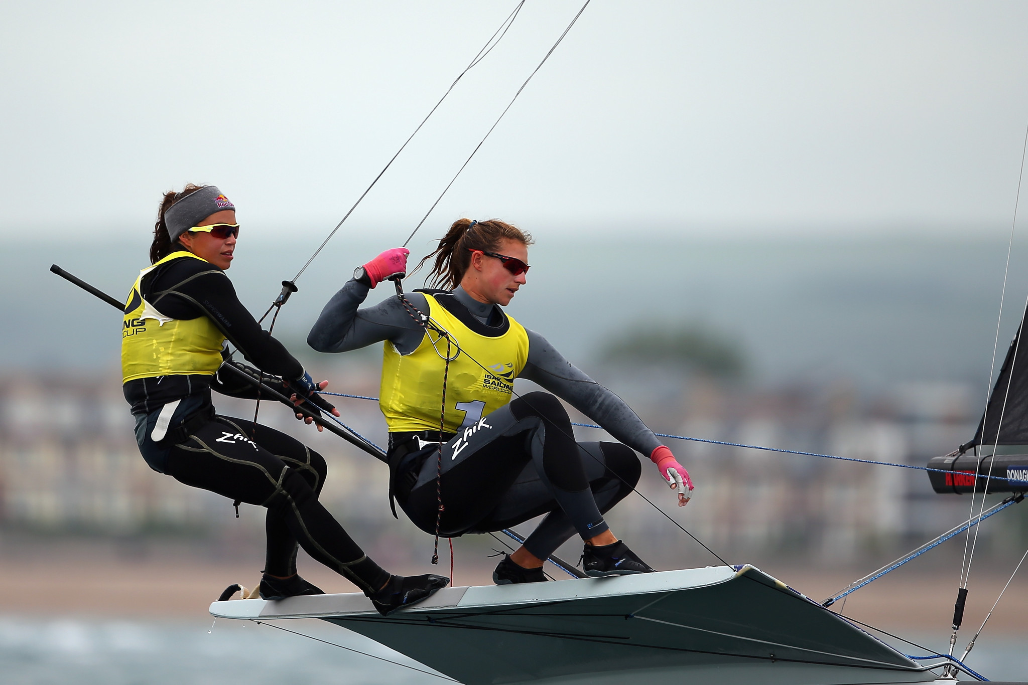 Maloney and Meech clinch home win at 49er, 49erFX and Nacra 17 Oceania Championships