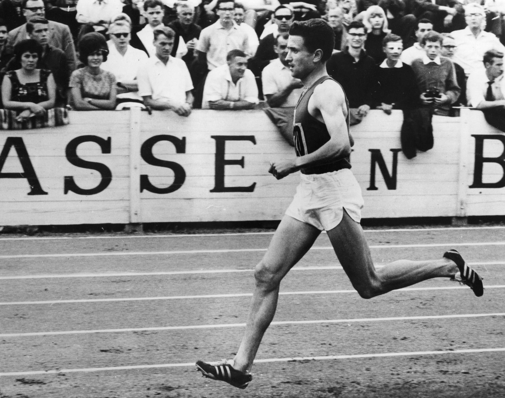 Michel Jazy, who won Olympic 1500m silver, European 1500 and 5000m gold and broke the mile record, roomed with Alain Mimoun as a 20-year-old at Melbourne 1956 - and learned from him ©Getty Images