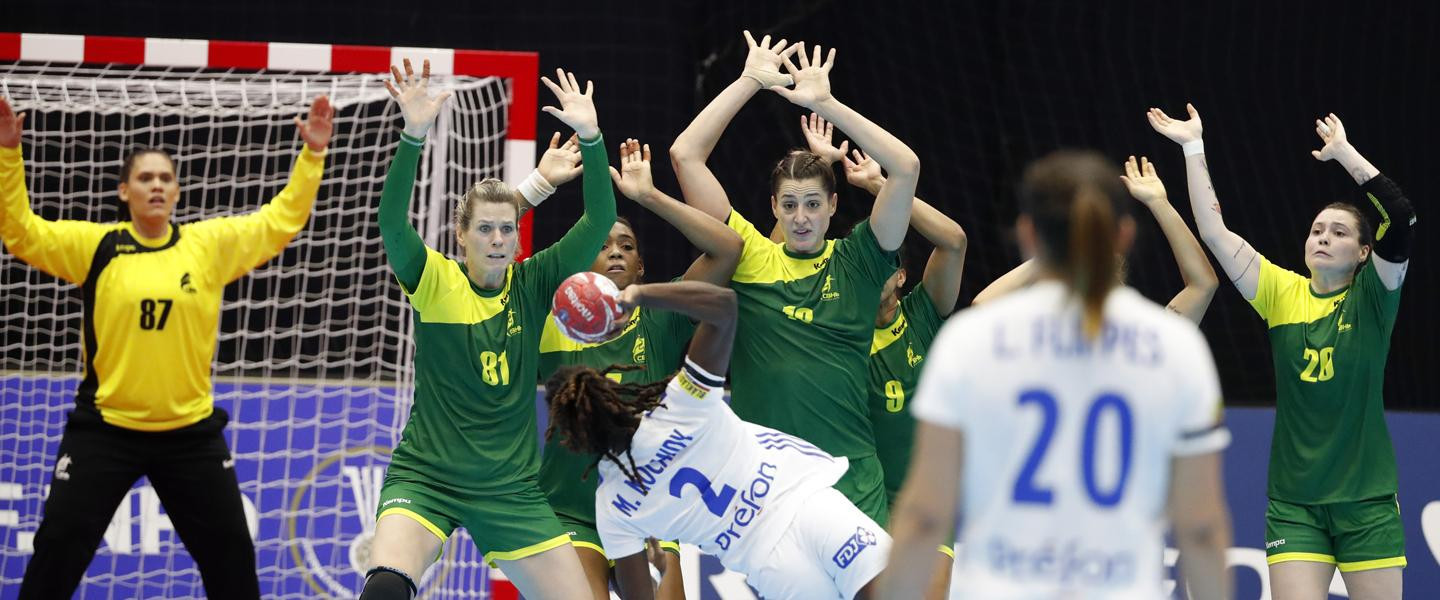 Defending champions France could only draw against Brazil at the IHF Women's World Championships today in Japan ©IHF