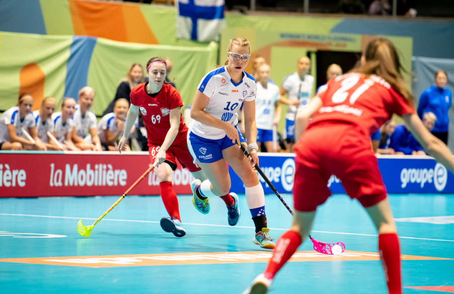 Finland dominated Poland, with a crushing 14-3 victory ©IFF