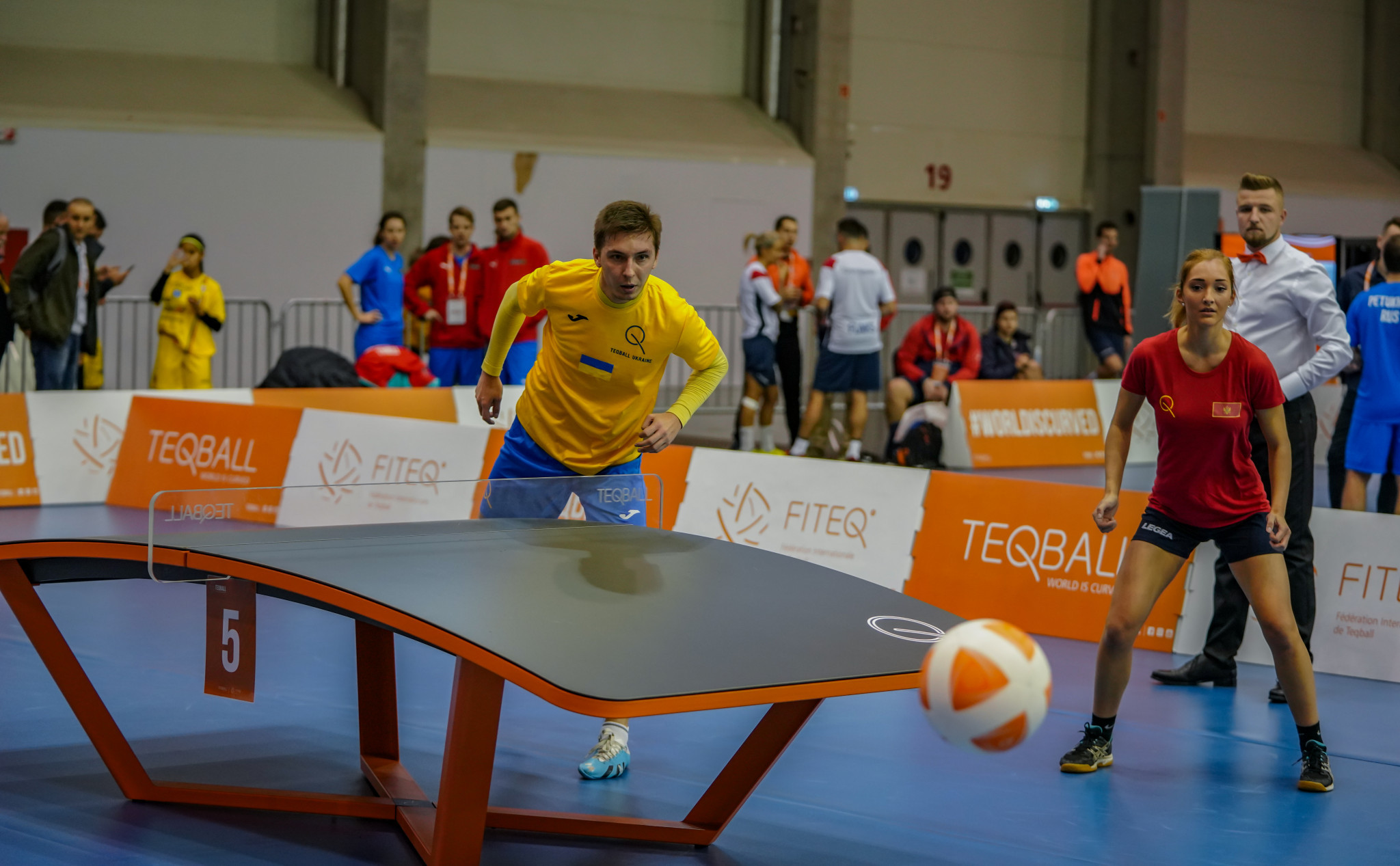 Teqball is an extremely inclusive game, with men and women often pitted against eachother ©FITEQ