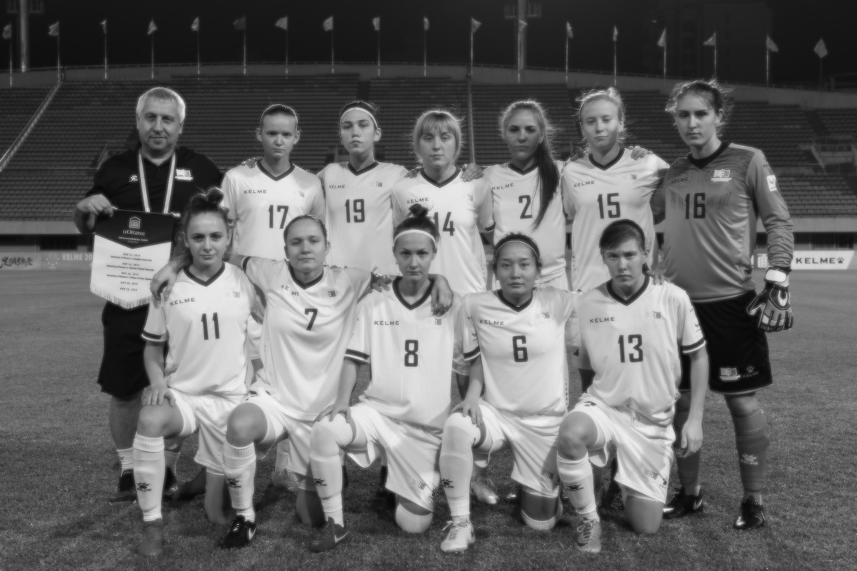 Tributes have been paid to Alena Trushkina, pictured in the centre of the back row with the Siberian Federal University team ©FISU