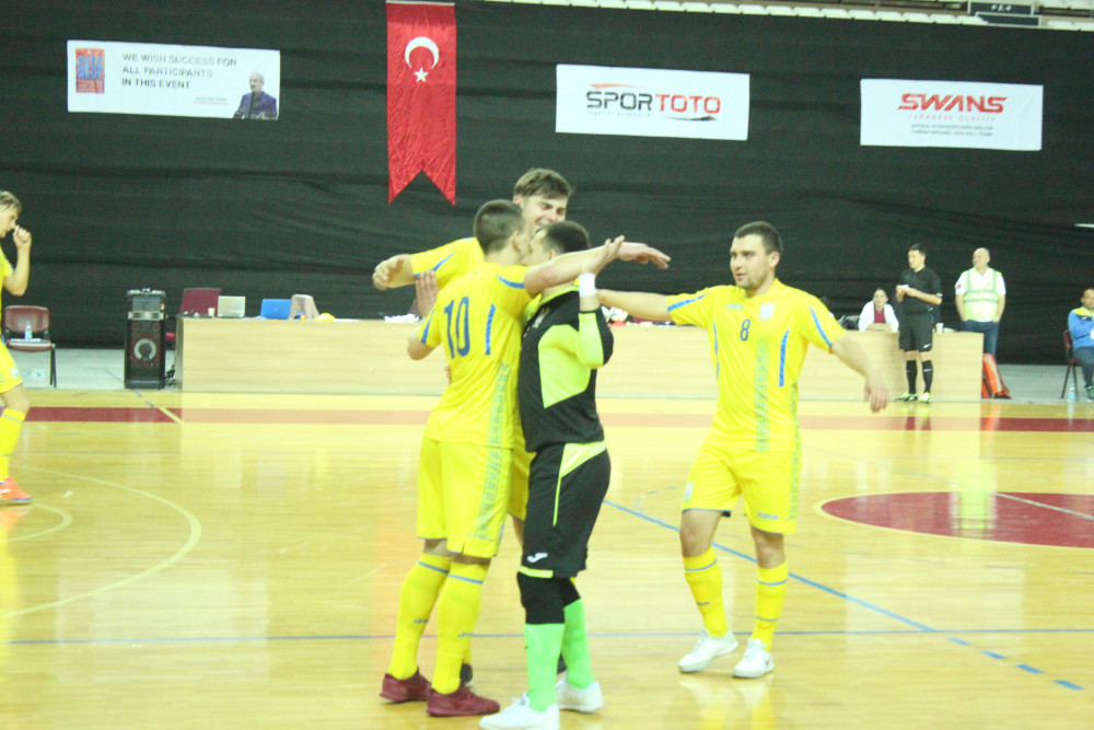 Ukraine thrashed Italy 8-1 at the IBSA Partially Sighted Football World Championship ©Futsal Turkey 
