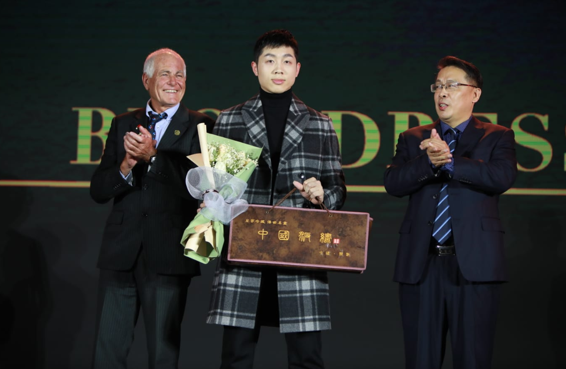 Shining star Ma Long recognised at ITTF Awards