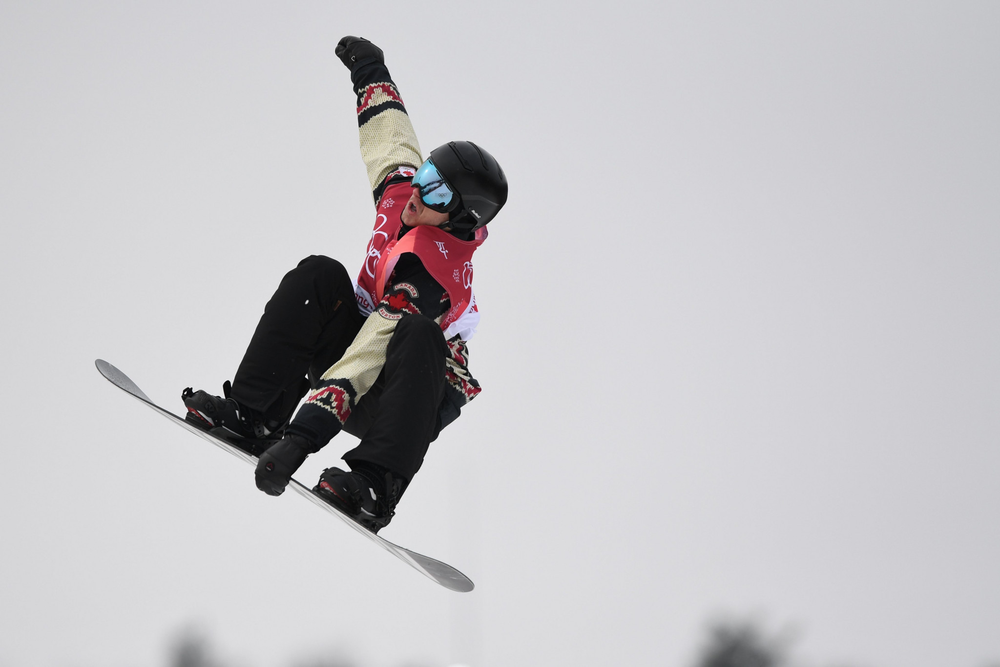 Parrot claims big air triumph on return to action at FIS Snowboard World Cup