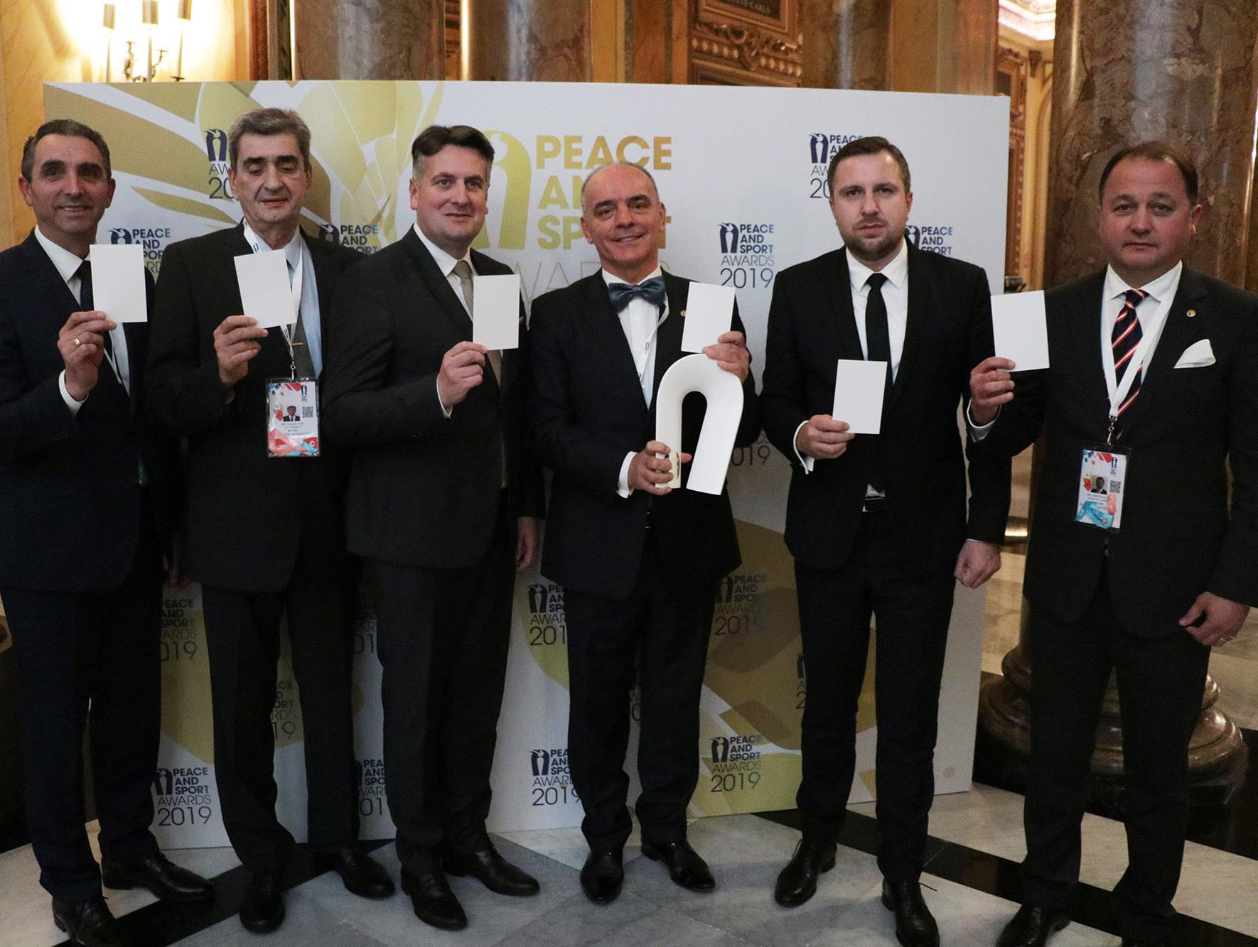 The Olympic Committee of Bosnia and Herzegovina and the cities of Sarajevo and East Sarajevo won Peace and Sport's diplomatic action of the year award ©Twitter