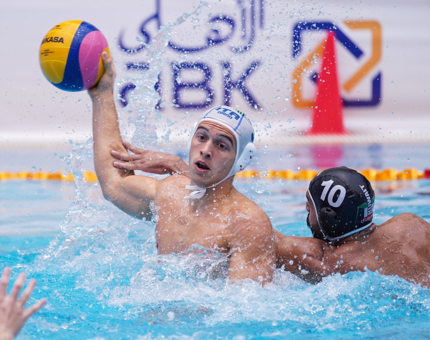 Italy claimed a comfortable win over hosts Kuwait to secure direct entry to the quarter-finals at the FINA World Men's Junior Water Polo Championships in Kuwait City ©Eszter Novak/FINA