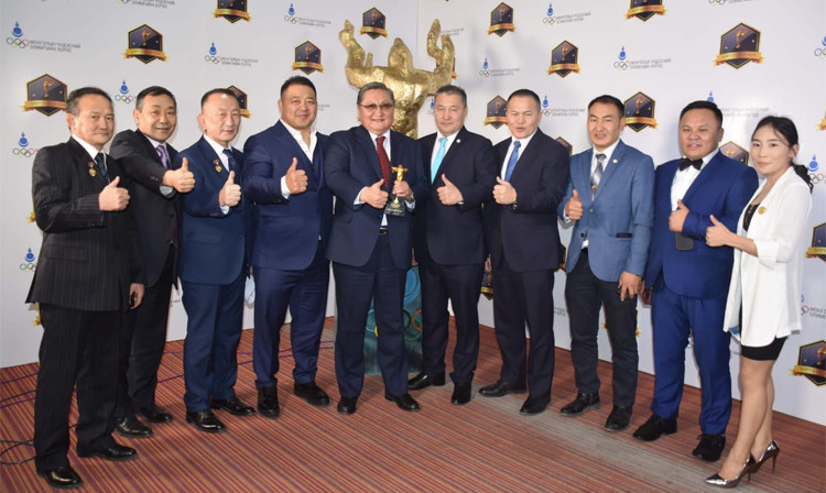 Mongolian Sambo Federation President pledges further improvement after awards honour
