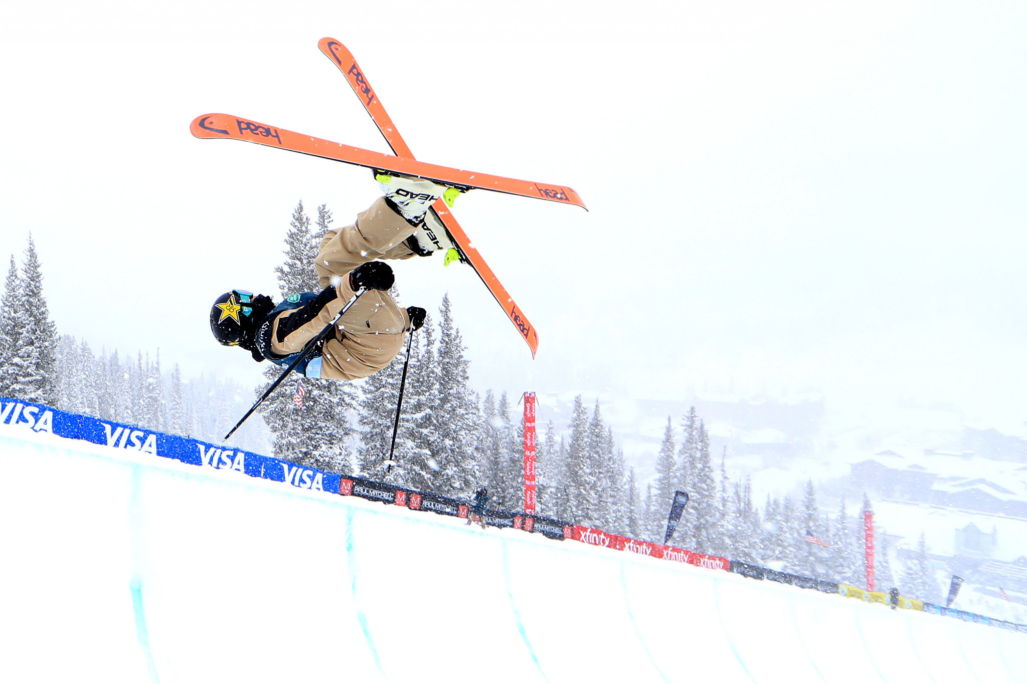 World champion Blunck tops men's qualification at Ski Halfpipe World Cup in China