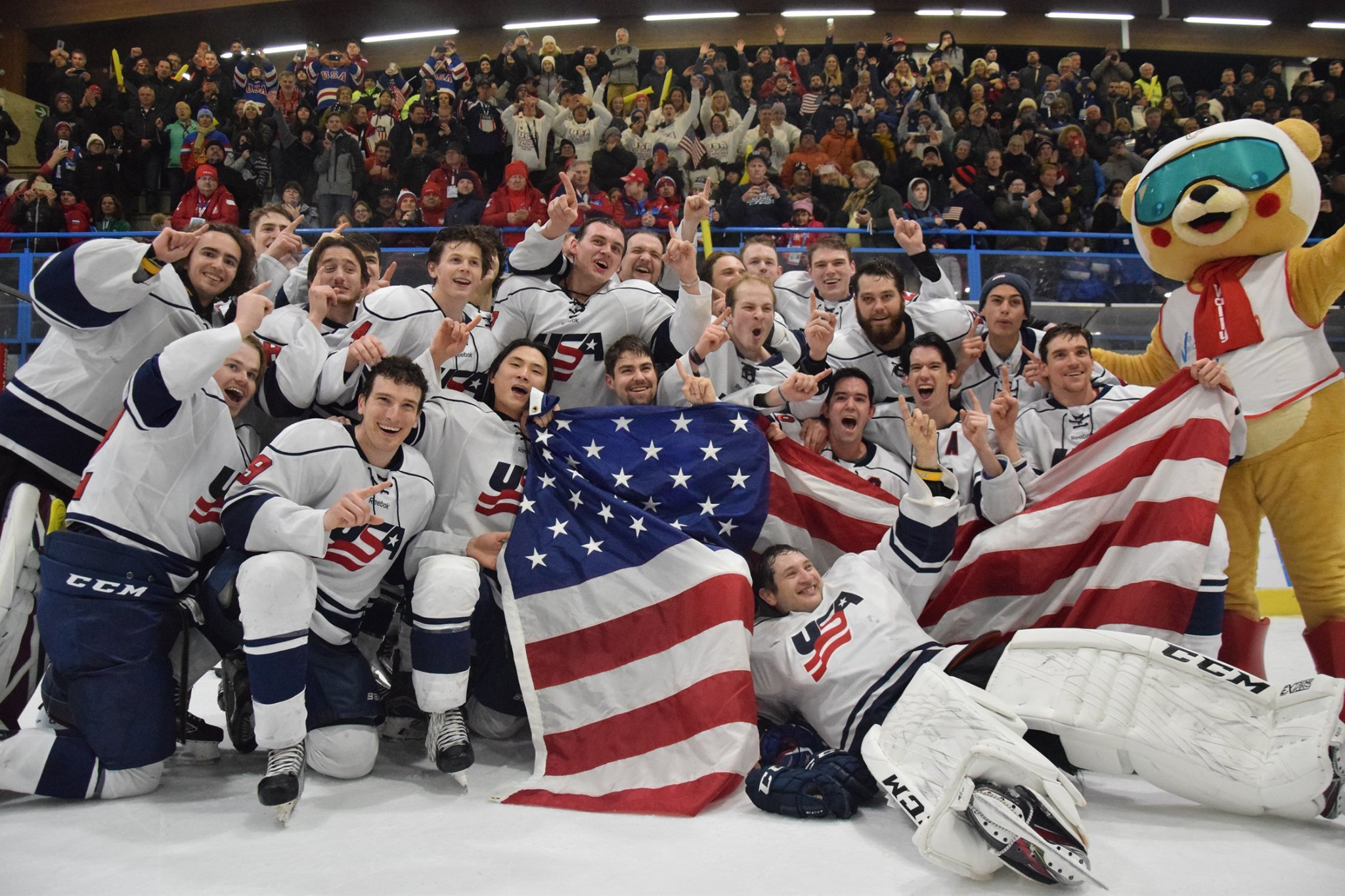 The United States took gold in the ice hockey competition at the Winter Deaflympics in Sondrio ©Winter Deaflympics