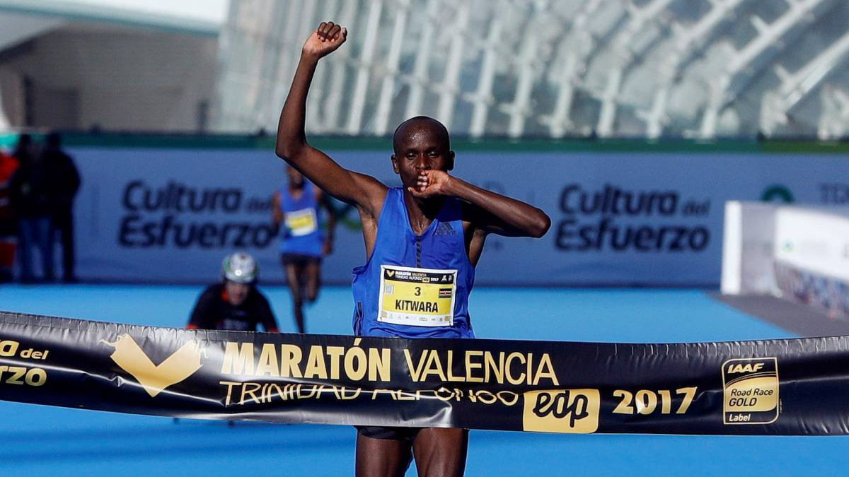 Kenya's Sammy Kiprop Kitwara, seen here celebrating winning the Valencia Marathon in 2017, has been banned for doping for 16-months by the Athletics Integrity Unit ©Valencia Marathon