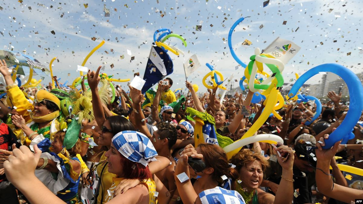 Crowds on Copacabana celebrate Rio de Janeiro being awarded the 2016 Olympic and Paralympic Games in 2009 - a decision that heralded problems for the IOC in this decade ©Getty Images