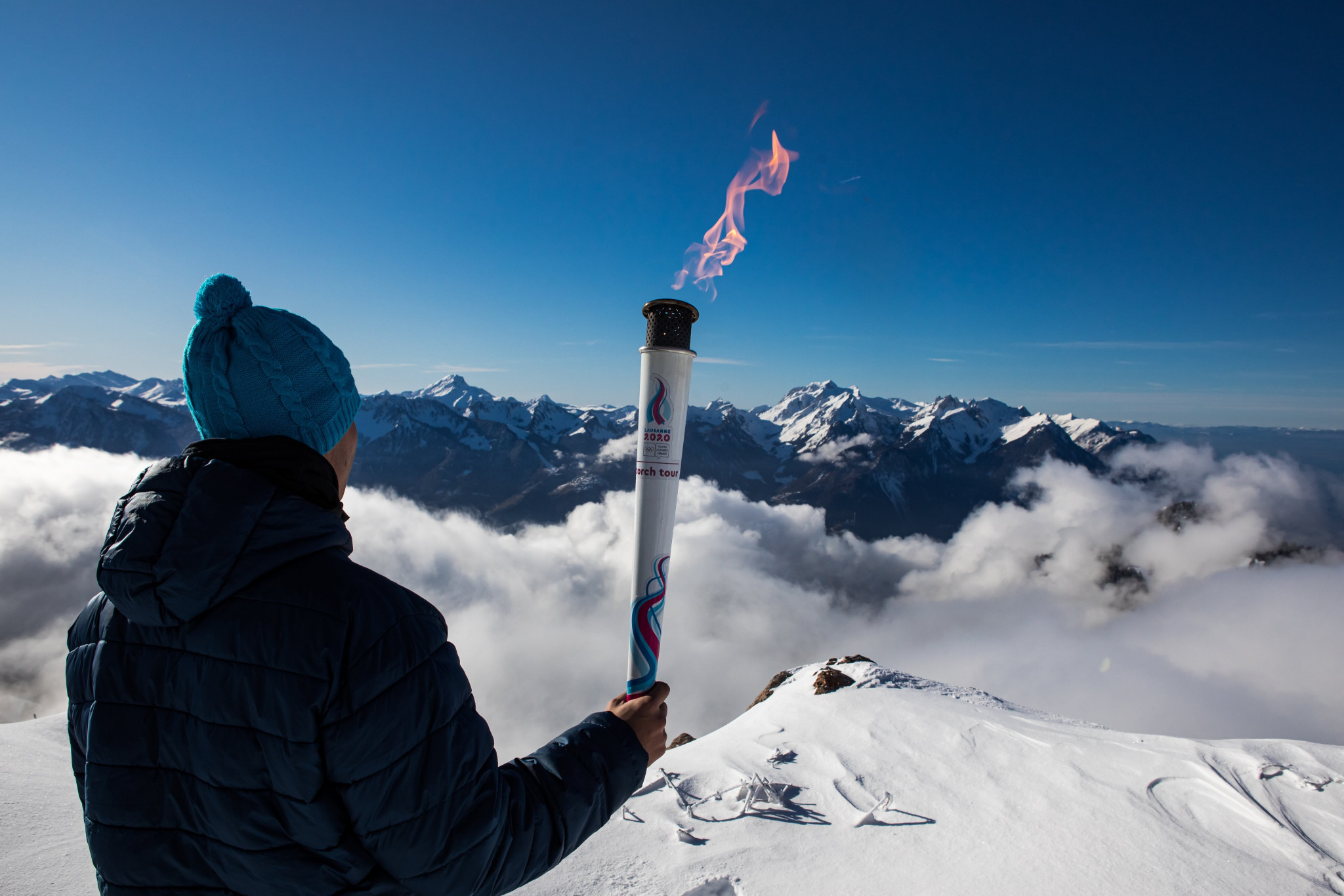 The Swiss Alps provided a breathtaking stop on the Lausanne 2020 Torch Relay ©Lausanne 2020