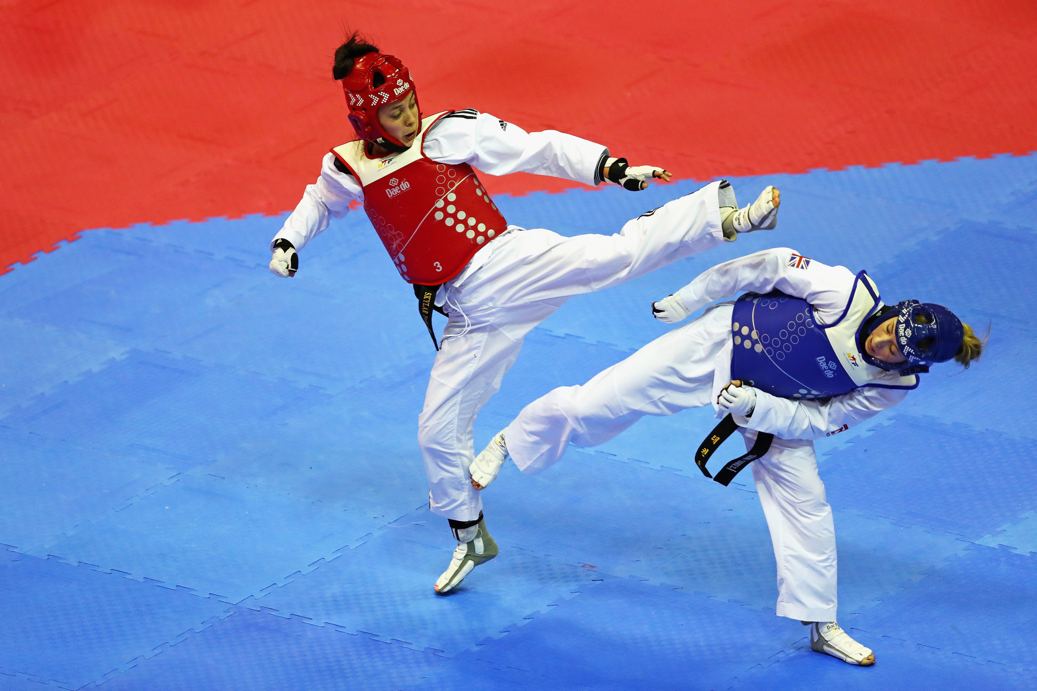 Taekwondo Canada President congratulates Park on Olympic qualification