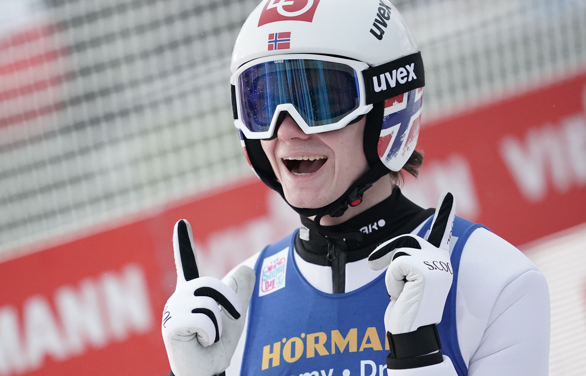 Lindvik secures second consecutive Four Hills victory as Kubacki takes overall lead