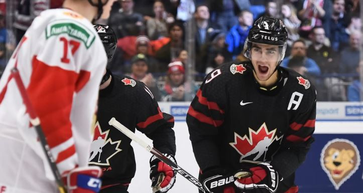 Canada's men won the world junior ice hockey title with a dramatic 4-3 win over Russia in Ostrava today ©IIHF