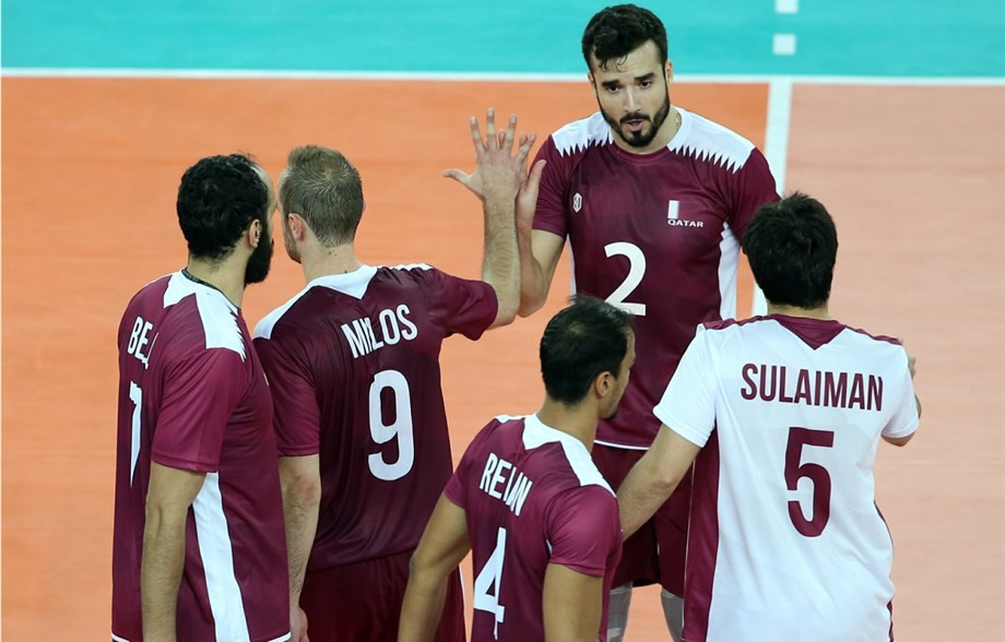 Qatar's men booked their place in the next round ©FIVB