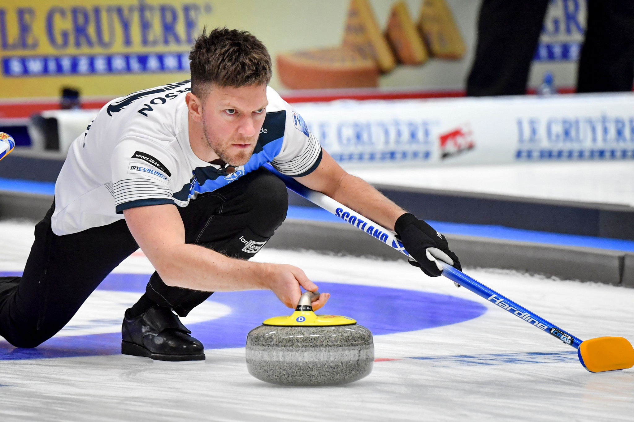 Defending men's champion loses first match at curling's Canadian Open