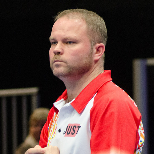 Five-time world champion Foster reaches World Indoor Bowls Championships round of 16