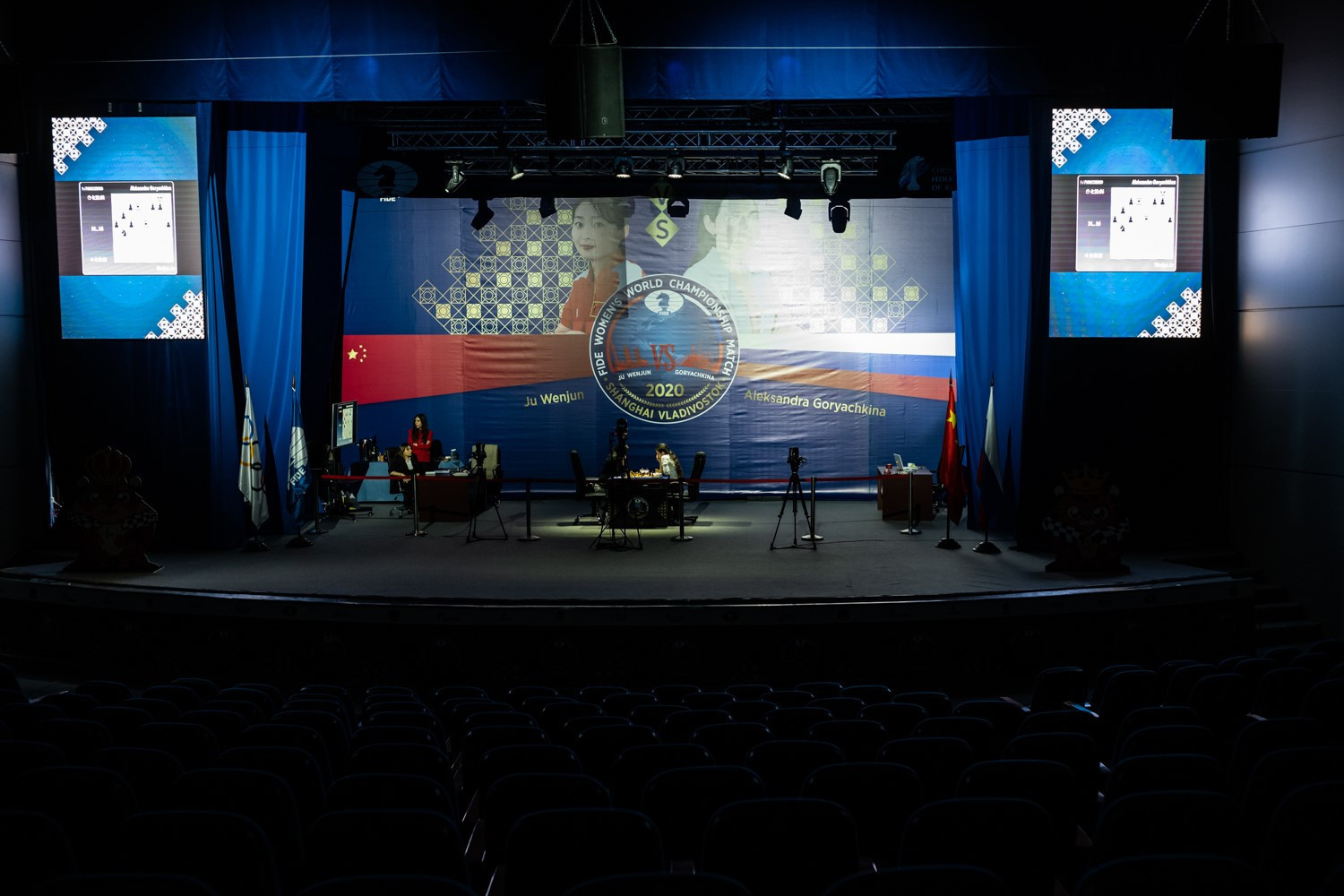 The Women's World Chess Championship resumed in Vladivostok with a draw ©FIDE
