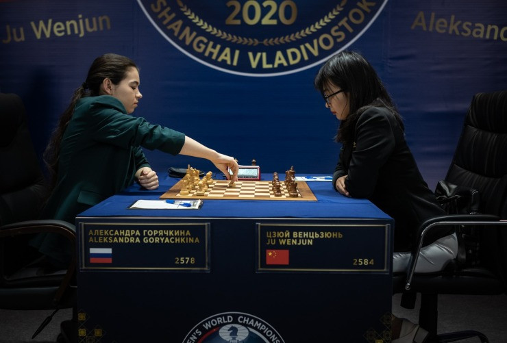 Goryachkina takes lead at Women's World Chess Championship