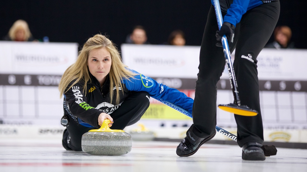 Jennifer Jones' team have qualified for the women's playoffs ©Anil Mungal/Grand Slam of Curling