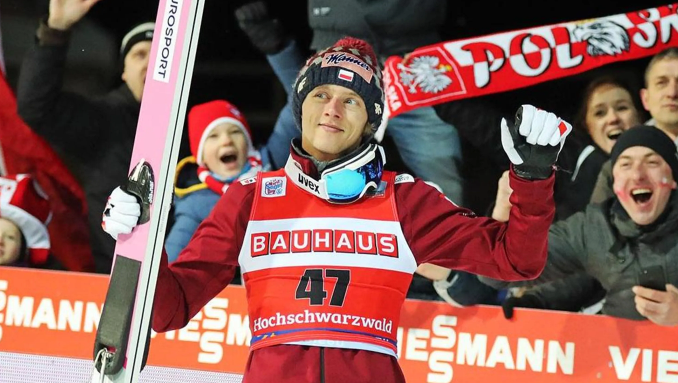 Crowd lift Kubacki at FIS Ski Jumping World Cup in Titisee-Neustadt