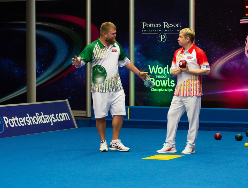 Harlow and Brett claim open pairs title at World Indoor Bowls Championships