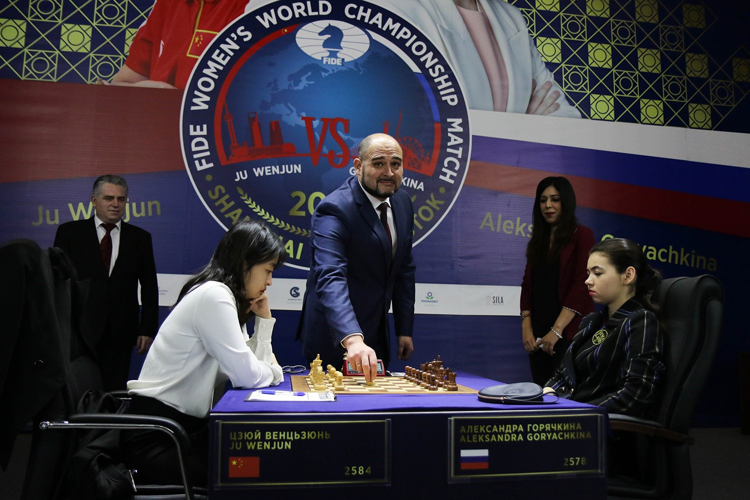 The penultimate game was quickly concluded as a draw ©FIDE