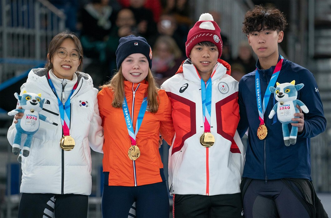 Mixed nation team relay rounds off Lausanne 2020 short track action