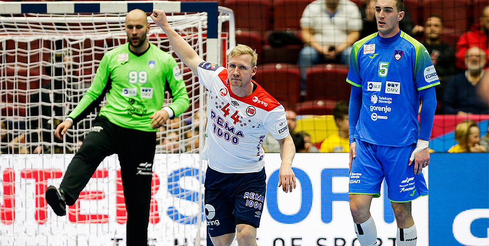 Slovenia are through to the semi-finals of the European Men's Handball Championship, despite losing to Norway today ©EHF/Anze Malovrh/Kolektiff