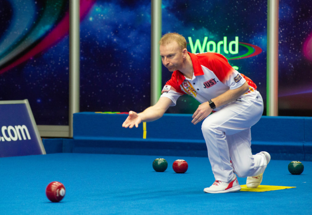 England's Nick Brett is through to the semi-finals ©World Bowls Tour